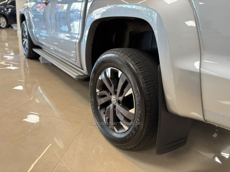 AMAROK 3.0 V6 TDI HIGHLINE CD DIESEL 4MOTION AUTOMÁTICO - 2023 - CARLOS BARBOSA