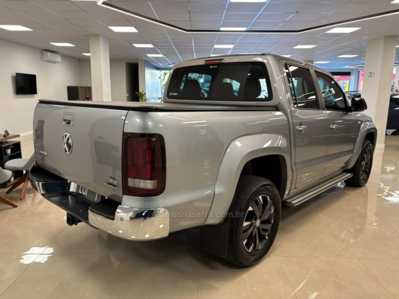 AMAROK 3.0 V6 TDI HIGHLINE CD DIESEL 4MOTION AUTOMÁTICO - 2023 - CARLOS BARBOSA