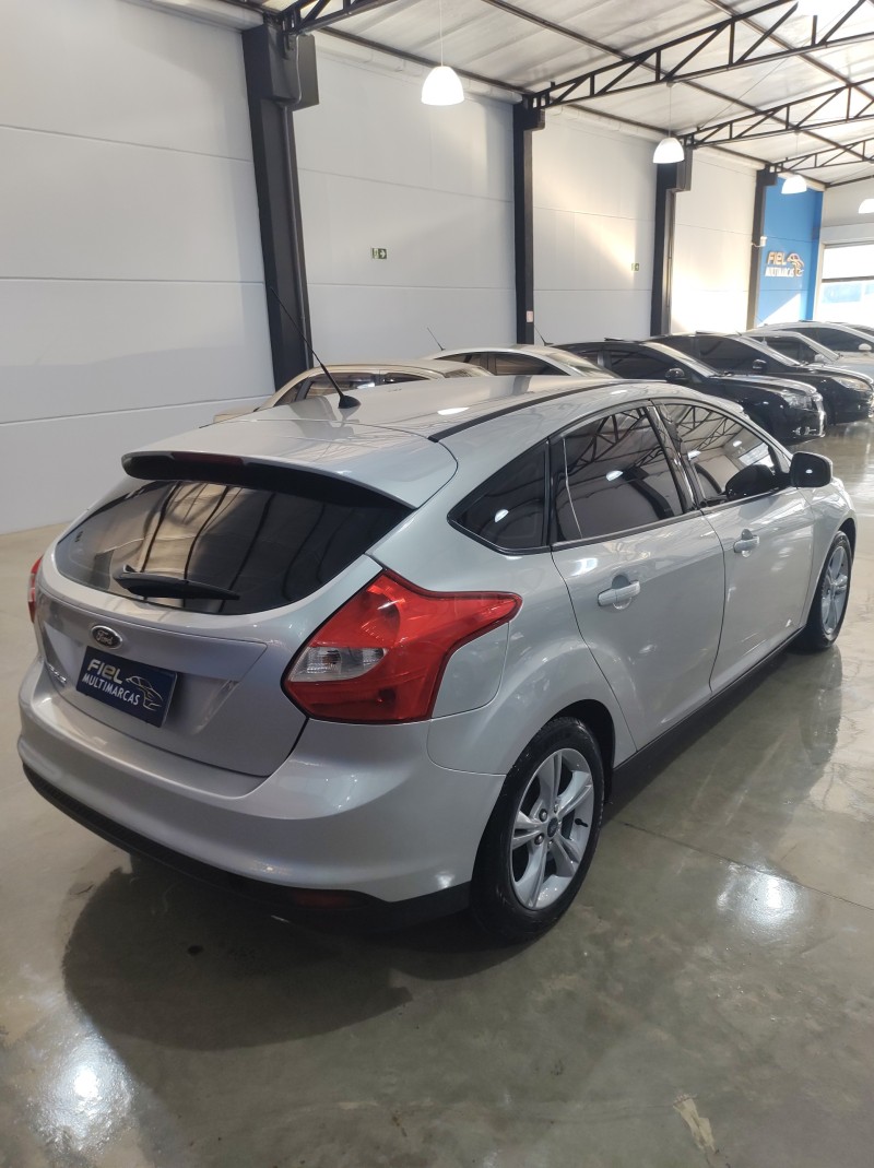 FOCUS 1.6 S 16V FLEX 4P MANUAL - 2014 - VALE REAL