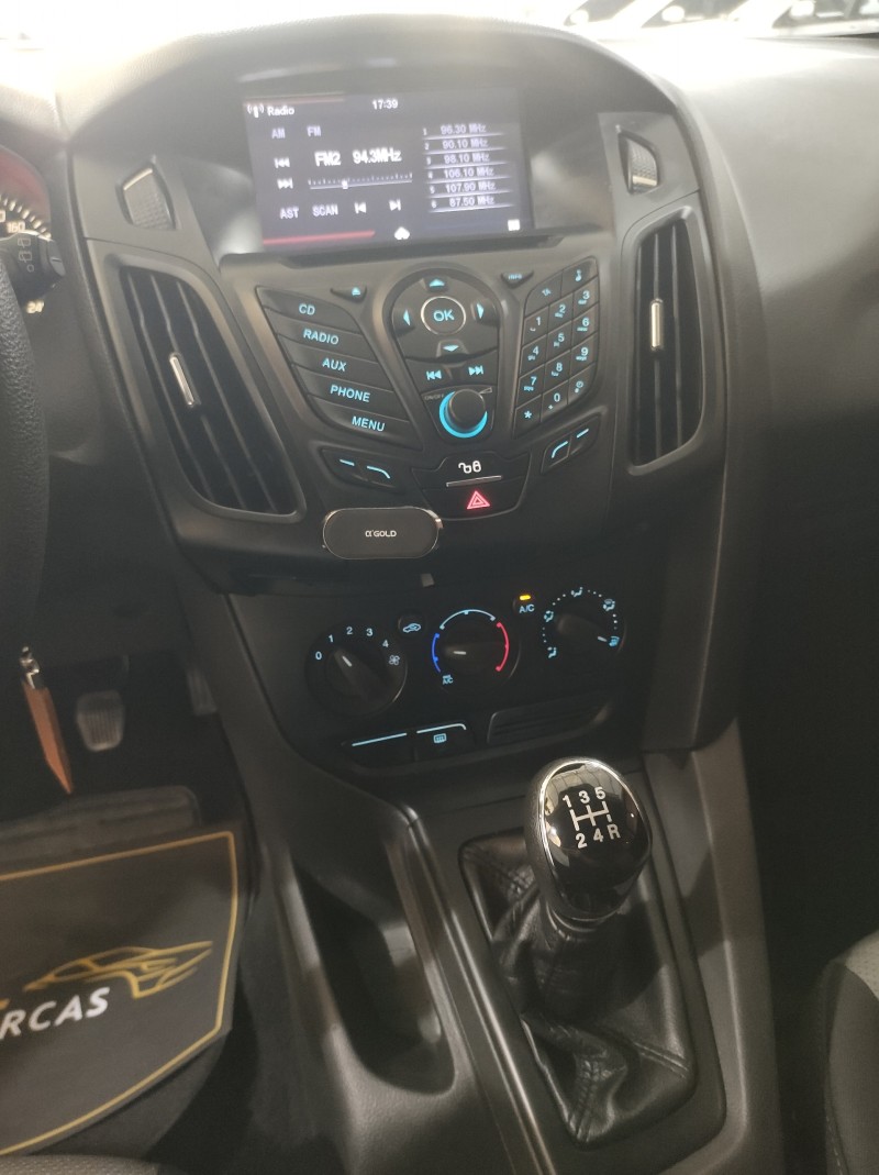 FOCUS 1.6 S 16V FLEX 4P MANUAL - 2014 - VALE REAL