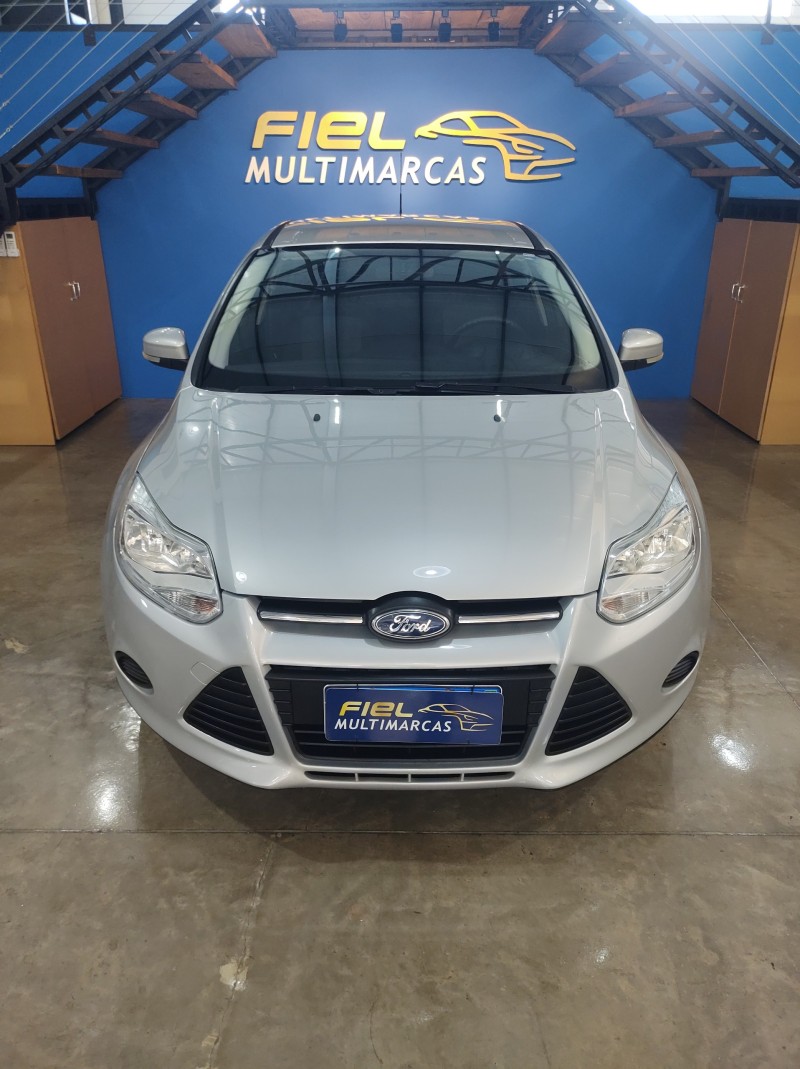 FOCUS 1.6 S 16V FLEX 4P MANUAL - 2014 - VALE REAL