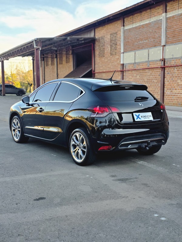 DS4 1.6 THP CHIC 165 16V TURBO GASOLINA 4P AUTOMÁTICO - 2013 - FLORES DA CUNHA