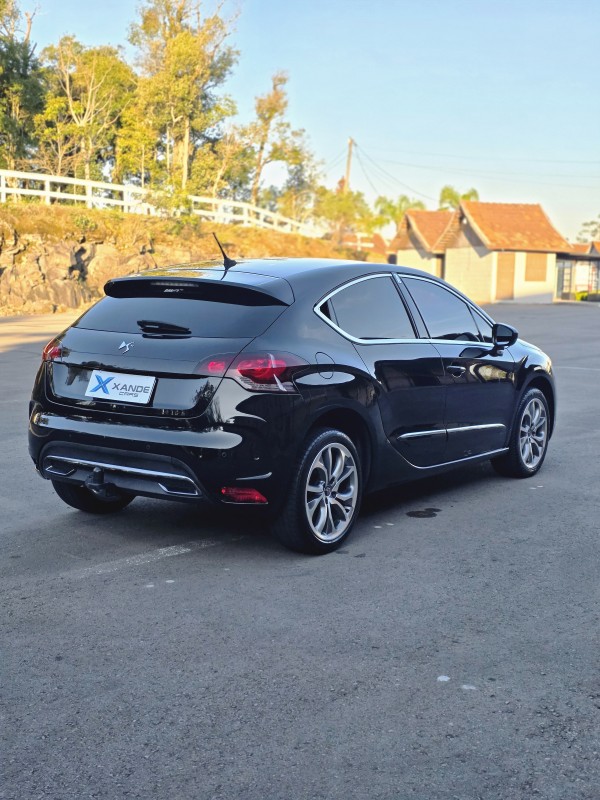DS4 1.6 THP CHIC 165 16V TURBO GASOLINA 4P AUTOMÁTICO - 2013 - FLORES DA CUNHA