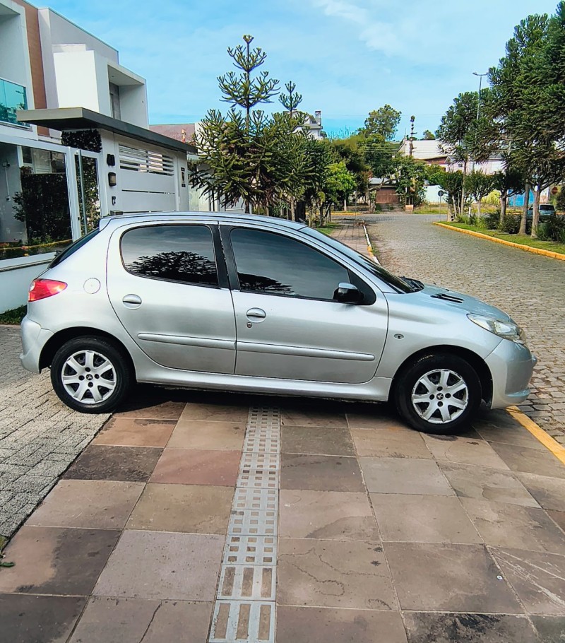 207 1.4 XR 8V FLEX 4P MANUAL - 2012 - FARROUPILHA