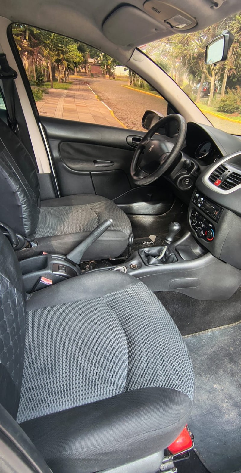207 1.4 XR 8V FLEX 4P MANUAL - 2012 - FARROUPILHA