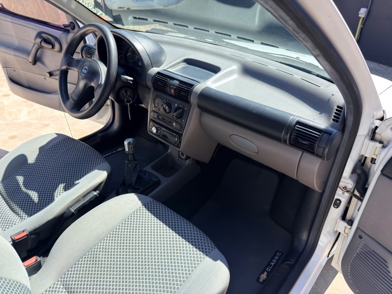 CLASSIC 1.0 MPFI LIFE 8V GASOLINA 4P MANUAL - 2010 - CAXIAS DO SUL