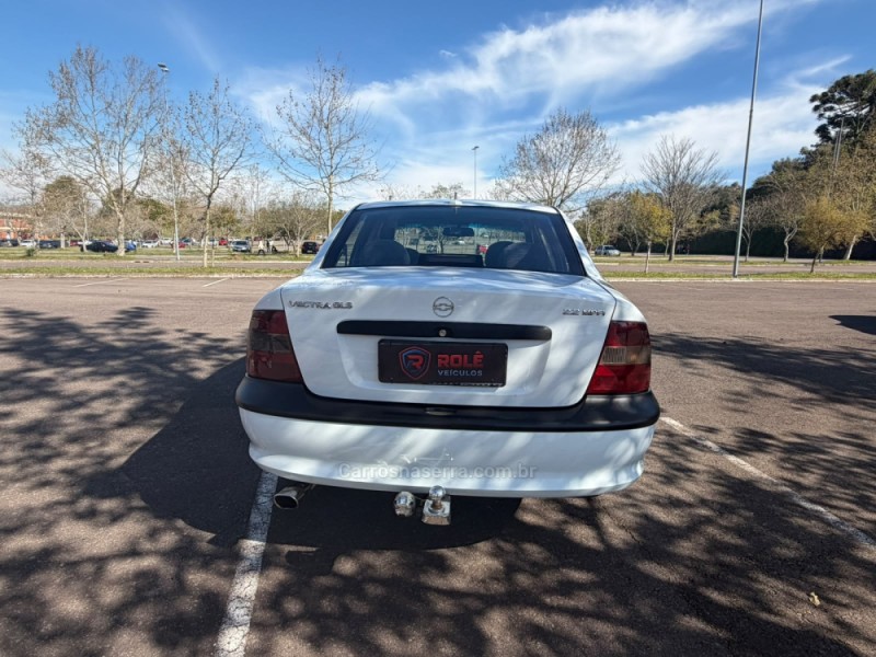 VECTRA 2.2 MPFI GLS 8V GASOLINA 4P MANUAL - 1999 - BENTO GONçALVES