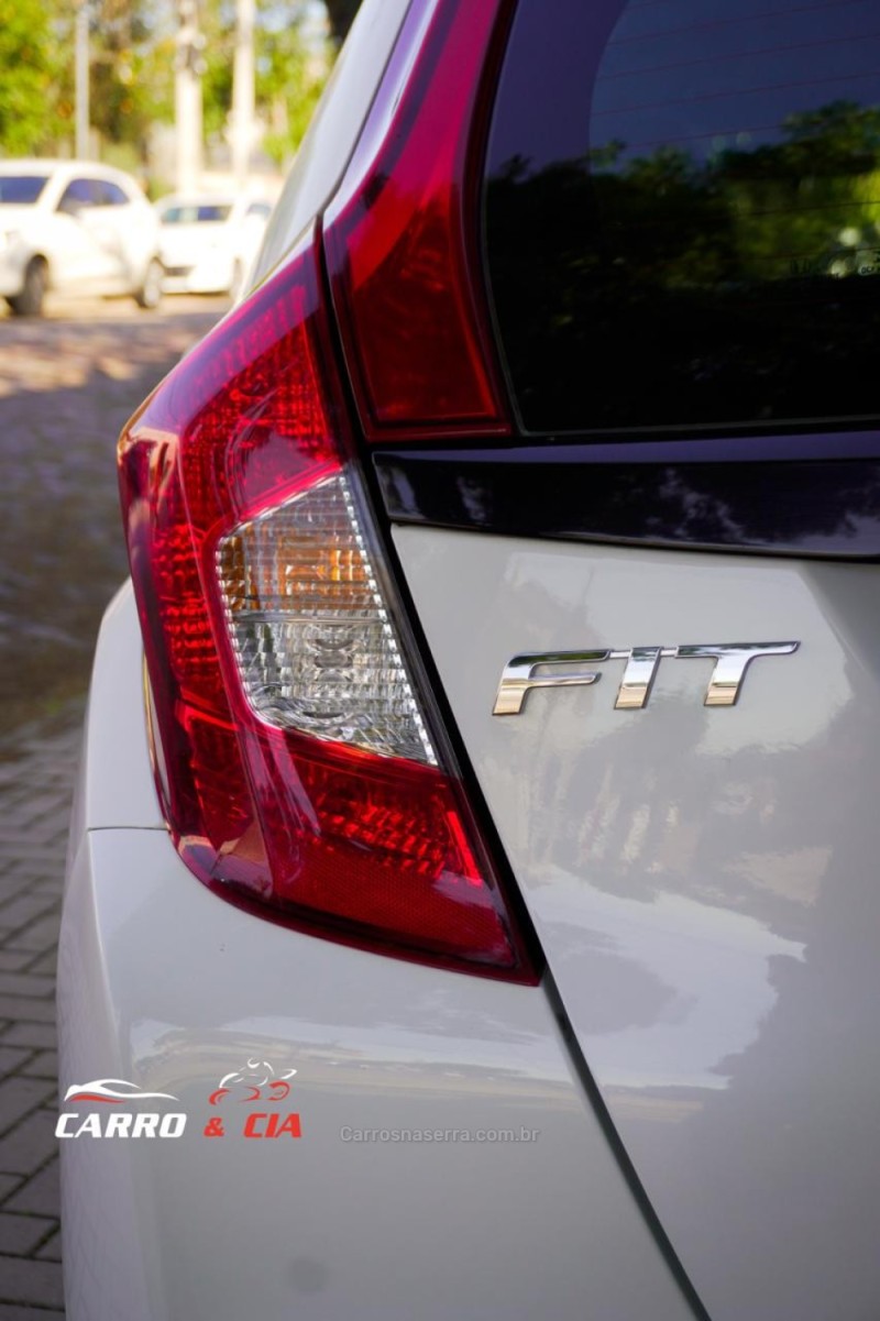 FIT 1.5 LX 16V FLEX 4P AUTOMÁTICO - 2016 - SANTA CRUZ DO SUL
