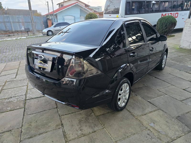 FIESTA 1.6 MPI CLASS SEDAN 8V FLEX 4P MANUAL - 2013 - FARROUPILHA