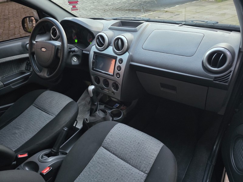 FIESTA 1.6 MPI CLASS SEDAN 8V FLEX 4P MANUAL - 2013 - FARROUPILHA