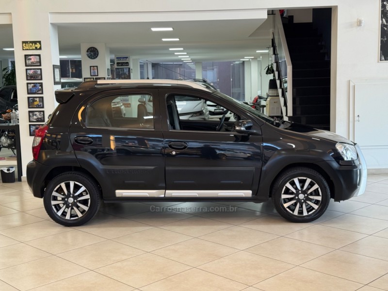 ETIOS CROSS 1.5 16V FLEX 4P MANUAL - 2015 - FLORES DA CUNHA