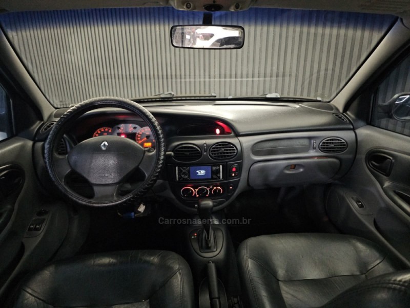 MÉGANE 2.0 EXPRESSION SEDAN 16V GASOLINA 4P AUTOMÁTICO - 2005 - BENTO GONçALVES