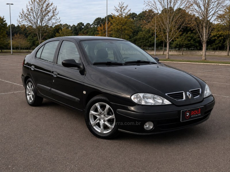 megane 2.0 expression sedan 16v gasolina 4p automatico 2005 bento goncalves