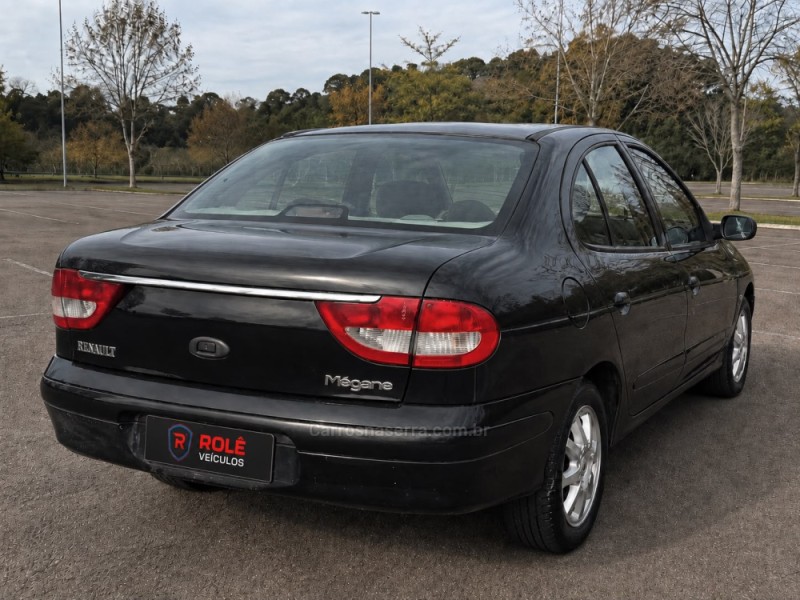 MÉGANE 2.0 EXPRESSION SEDAN 16V GASOLINA 4P AUTOMÁTICO - 2005 - BENTO GONçALVES