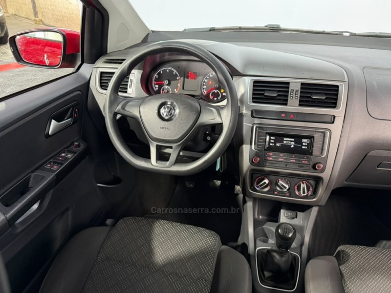FOX 1.0 MI TRENDLINE 8V FLEX 4P MANUAL - 2016 - VACARIA