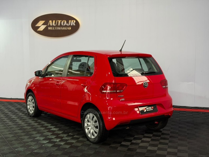 FOX 1.0 MI TRENDLINE 8V FLEX 4P MANUAL - 2016 - VACARIA