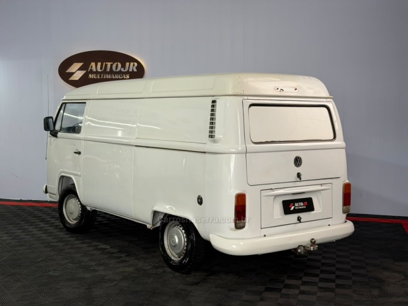 KOMBI 1.4 MI FURGÃO 8V FLEX 3P MANUAL - 2014 - VACARIA