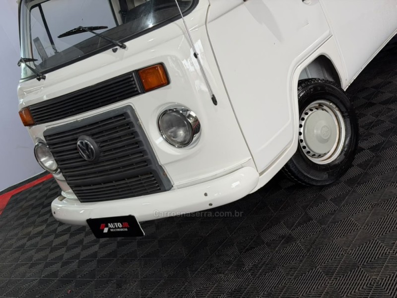 KOMBI 1.4 MI FURGÃO 8V FLEX 3P MANUAL - 2014 - VACARIA
