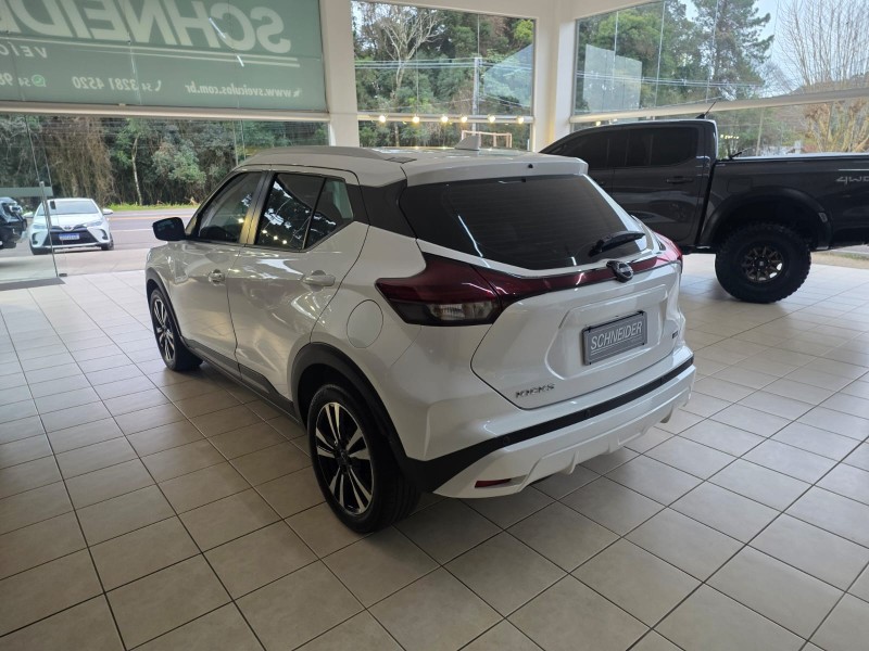 KICKS 1.6 ADVANCE 16V FLEX 4P AUTOMÁTICO - 2024 - NOVA PETRóPOLIS