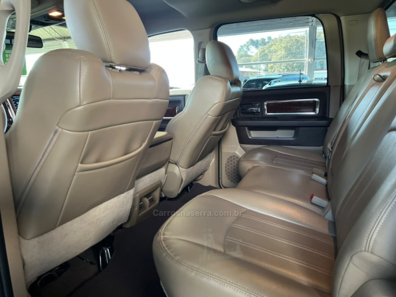RAM 6.7 2500 LARAMIE 4X4 CD I6 TURBO DIESEL 4P AUTOMÁTICO - 2012 - CAXIAS DO SUL