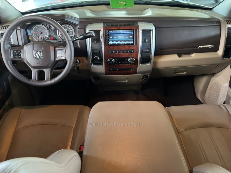 RAM 6.7 2500 LARAMIE 4X4 CD I6 TURBO DIESEL 4P AUTOMÁTICO - 2012 - CAXIAS DO SUL