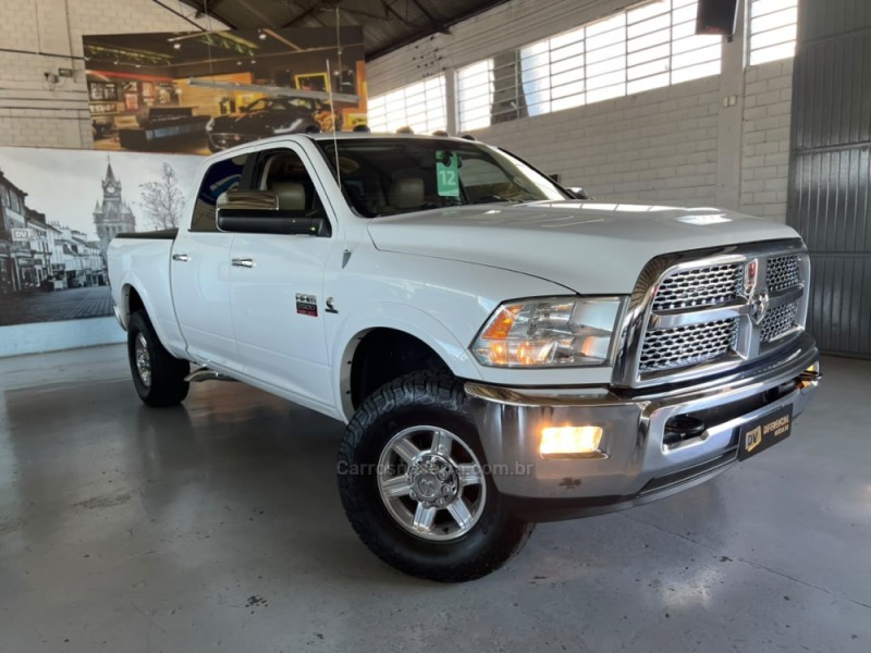 RAM 6.7 2500 LARAMIE 4X4 CD I6 TURBO DIESEL 4P AUTOMÁTICO - 2012 - CAXIAS DO SUL