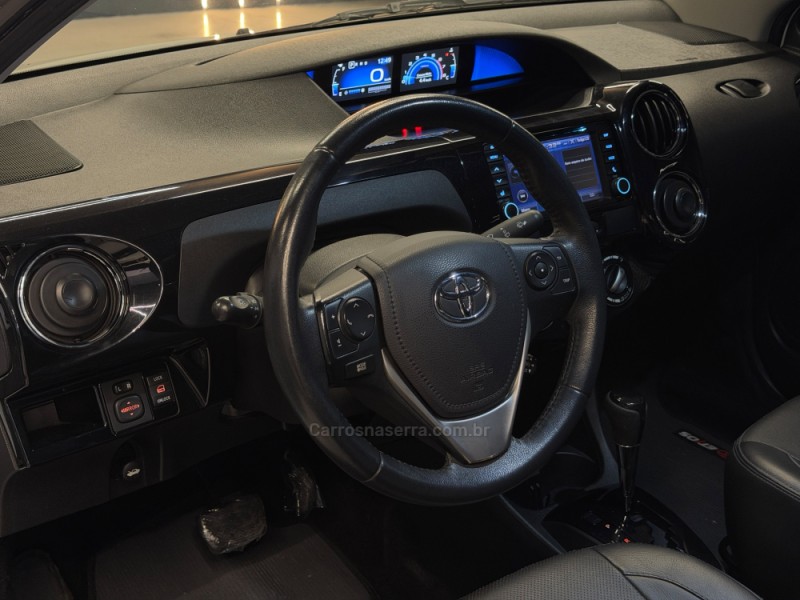 ETIOS 1.5 PLATINUM SEDAN 16V FLEX 4P AUTOMÁTICO - 2018 - ESTâNCIA VELHA