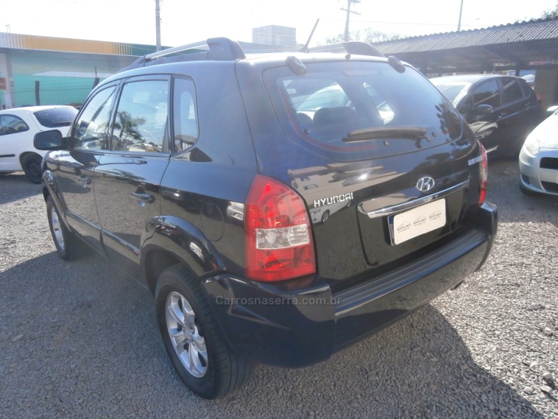 TUCSON 2.0 MPFI GLS 16V 143CV 2WD GASOLINA 4P AUTOMÁTICO - 2010 - FARROUPILHA