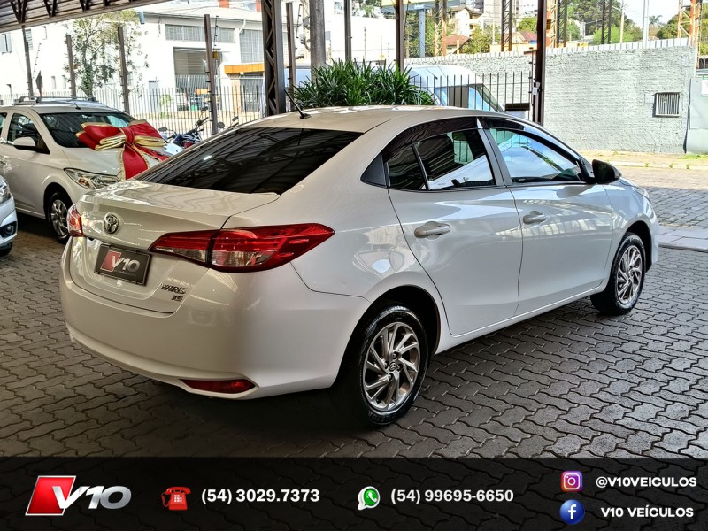 YARIS 1.5 XS SEDAN 16V FLEX 4P AUTOMÁTICO - 2024 - CAXIAS DO SUL