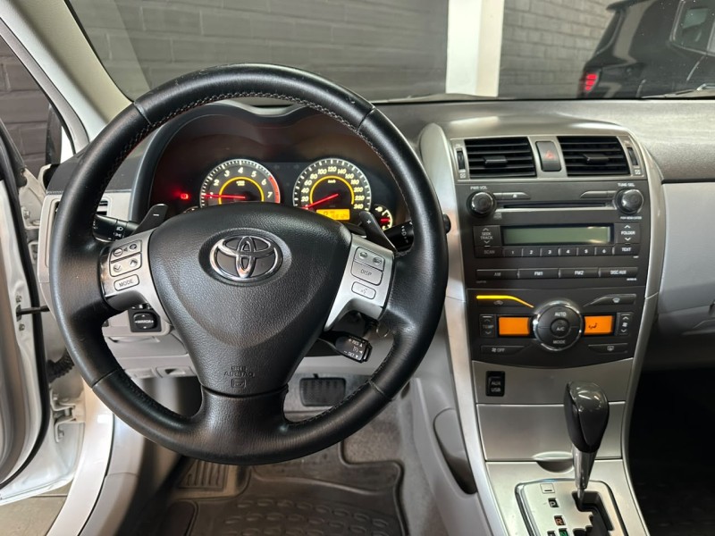 COROLLA 2.0 XEI 16V FLEX 4P AUTOMÁTICO - 2012 - FARROUPILHA