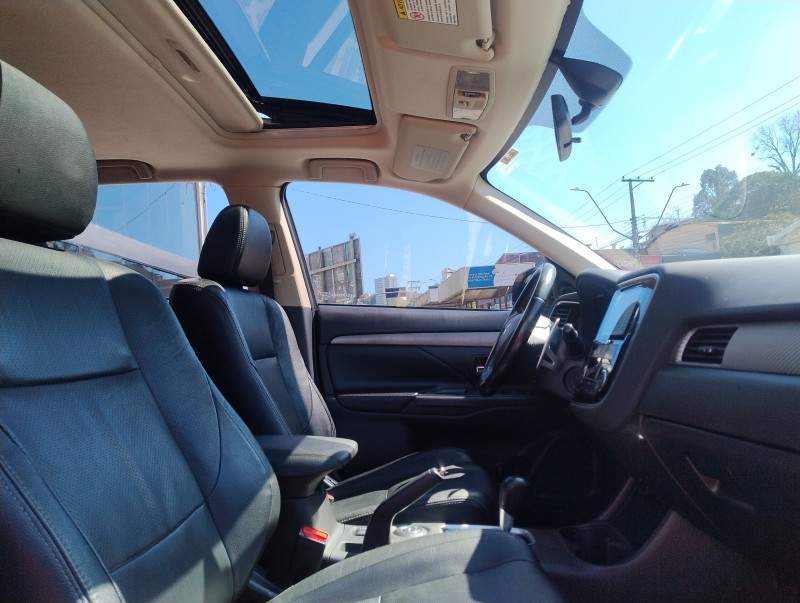 OUTLANDER 3.0 GT4 4X4 V6 24V GASOLINA 4P AUTOMÁTICO - 2014 - CAXIAS DO SUL