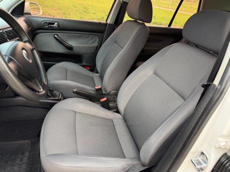 GOLF 1.6 MI 8V GASOLINA 4P MANUAL - 2010 - IVOTI