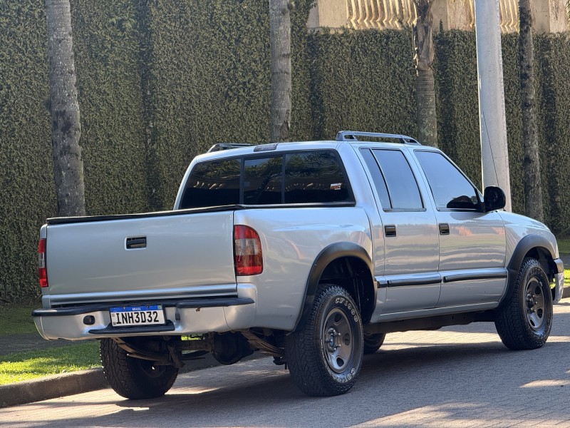 S10 2.4 ADVANTAGE 4X2 CD 8V FLEX 4P MANUAL - 2007 - CAXIAS DO SUL