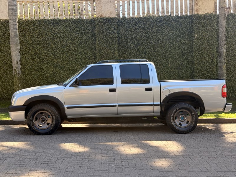 S10 2.4 ADVANTAGE 4X2 CD 8V FLEX 4P MANUAL - 2007 - CAXIAS DO SUL