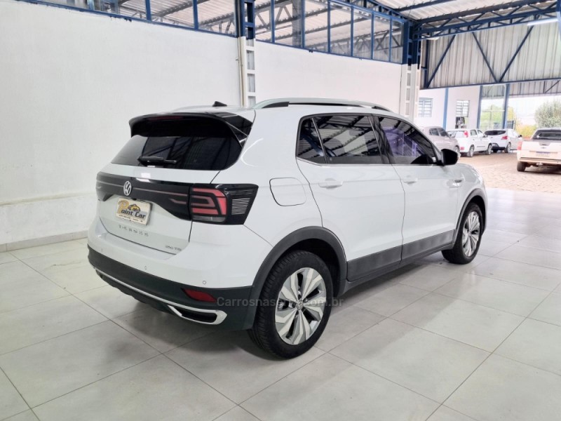 T-CROSS 1.4 HIGHLINE TSI 16V FLEX 4P AUTOMÁTICO - 2020 - VACARIA