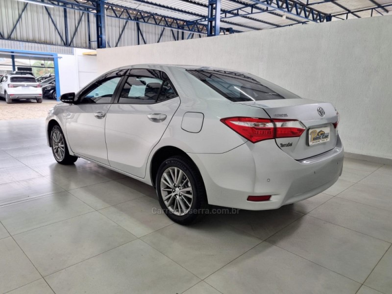 COROLLA 2.0 XEI 16V FLEX 4P AUTOMÁTICO - 2017 - VACARIA