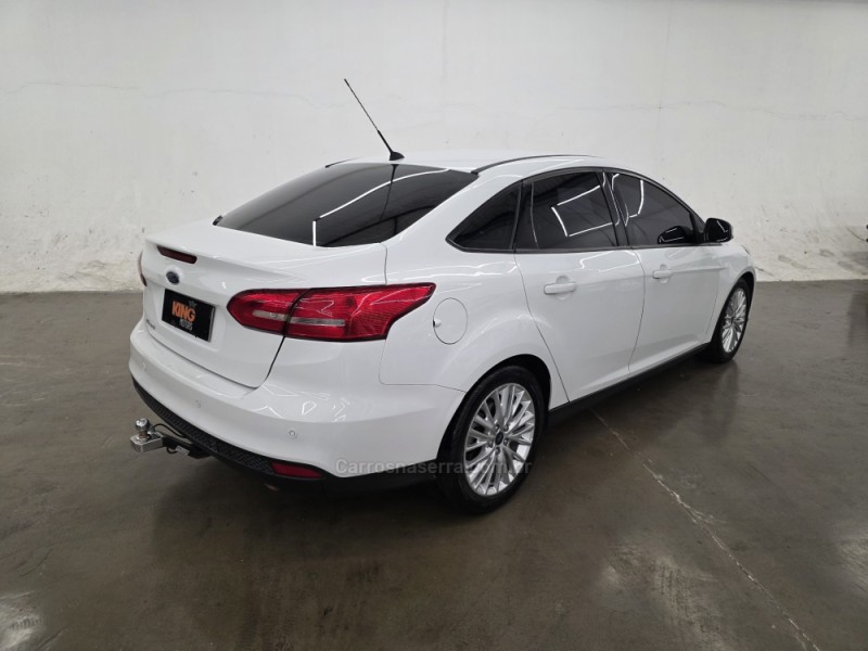 FOCUS 1.6 SE SEDAN 16V FLEX 4P AUTOMÁTICO - 2016 - CAXIAS DO SUL