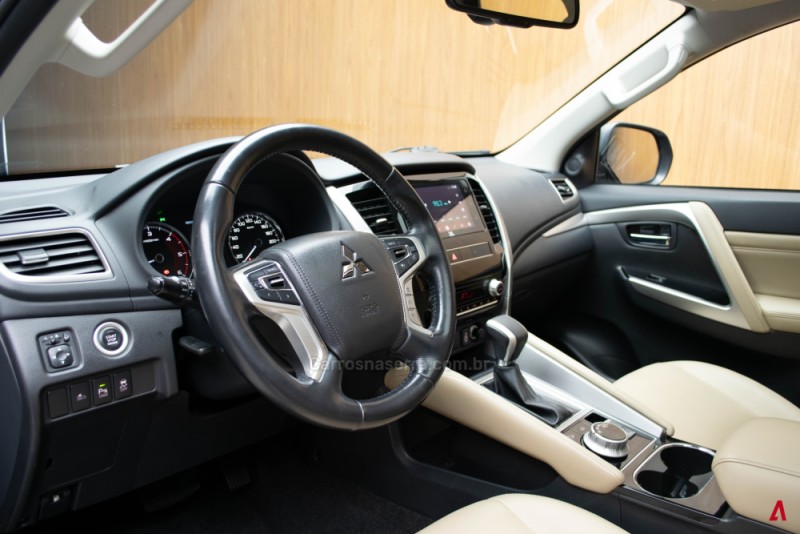 PAJERO SPORT 2.4 HPE 4X4 DIESEL 4P AUTOMÁTICA - 2021 - GARIBALDI