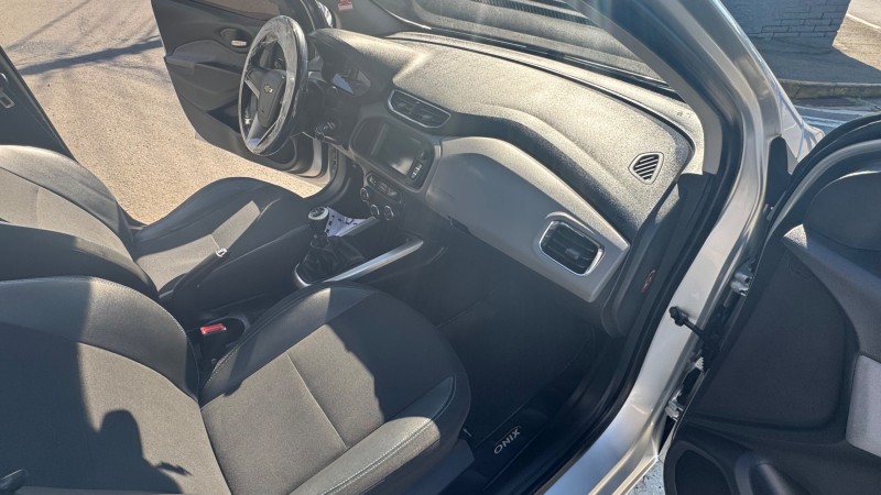 ONIX 1.0 LT 8V FLEX 4P MANUAL - 2019 - CAXIAS DO SUL