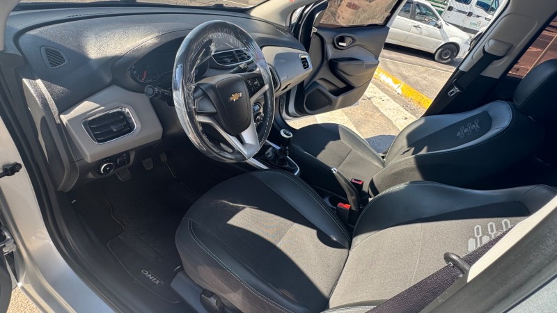 ONIX 1.0 LT 8V FLEX 4P MANUAL - 2019 - CAXIAS DO SUL