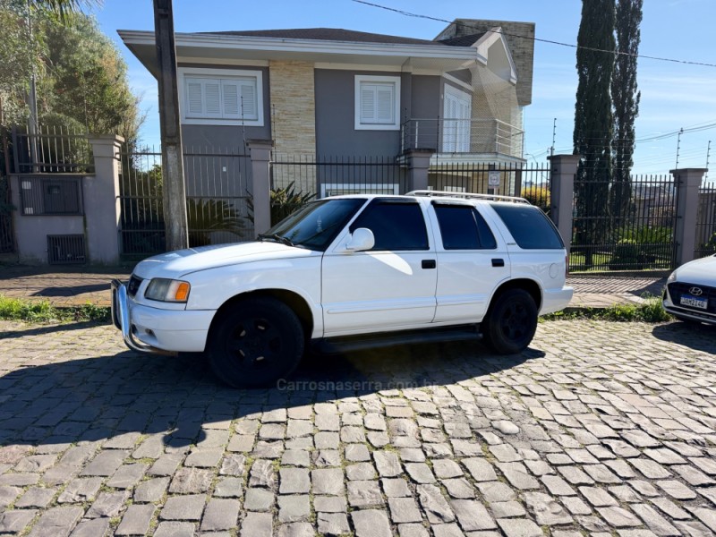 BLAZER 4.3 SFI DLX EXECUTIVE 4X2 V6 12V GASOLINA 4P MANUAL - 1998 - CAXIAS DO SUL