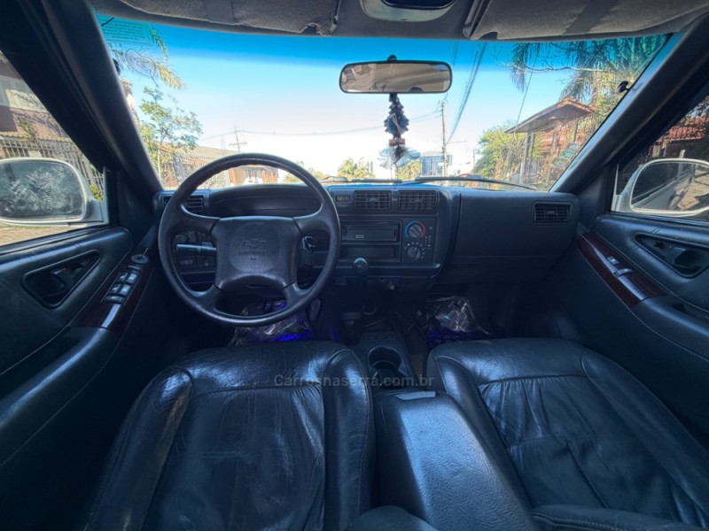 BLAZER 4.3 SFI DLX EXECUTIVE 4X2 V6 12V GASOLINA 4P MANUAL - 1998 - CAXIAS DO SUL