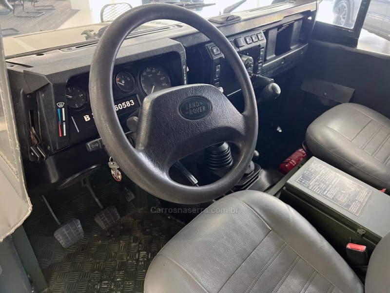 DEFENDER 2.4 110 SW 4X4 TURBO DIESEL 4P MANUAL - 2004 - FLORES DA CUNHA