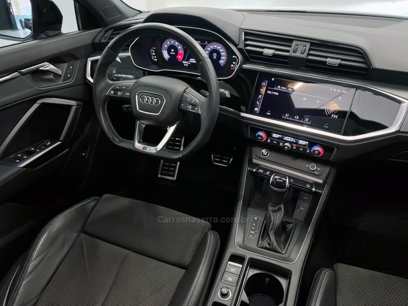 Q3 2.0 TFSI SPORTBACK PERFORMANCE BLACK QUATTRO GASOLINA 4P AUTOMÁTICO - 2023 - FLORES DA CUNHA