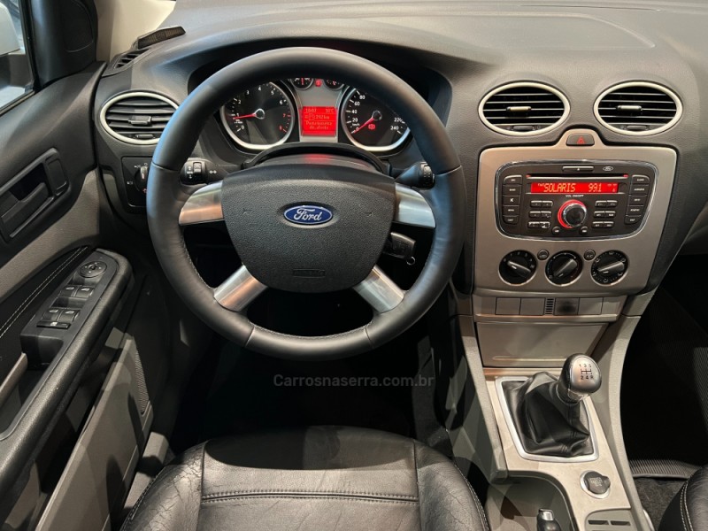 FOCUS 1.6 GLX 16V FLEX 4P MANUAL - 2012 - CAXIAS DO SUL