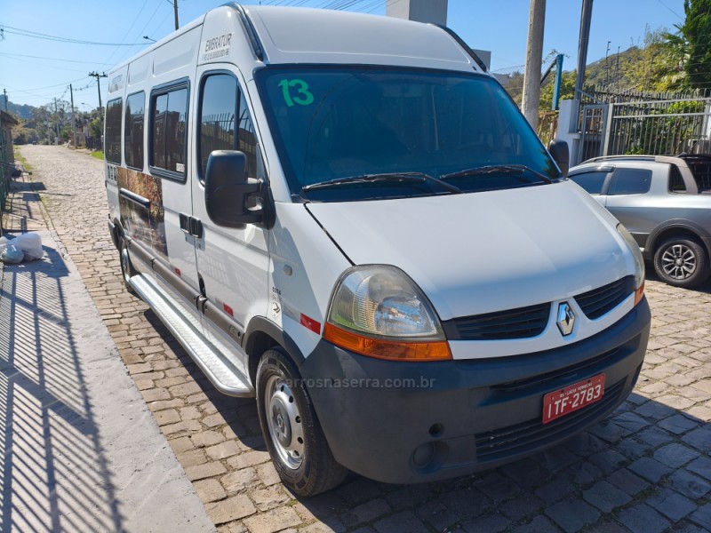 MASTER 2.5 DCI MINIBUS L3H2 16 LUGARES 16V DIESEL 3P MANUAL - 2013 - CAXIAS DO SUL