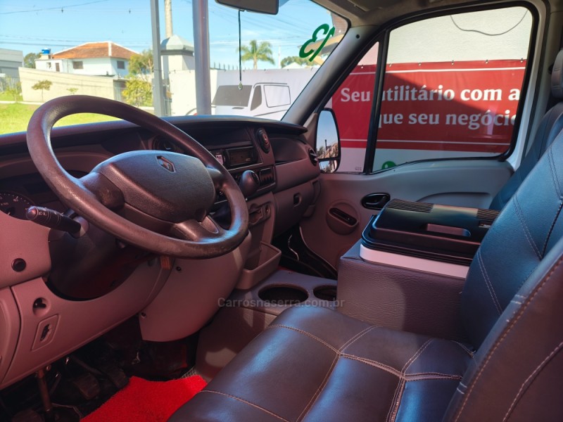 MASTER 2.5 DCI MINIBUS L3H2 16 LUGARES 16V DIESEL 3P MANUAL - 2013 - CAXIAS DO SUL