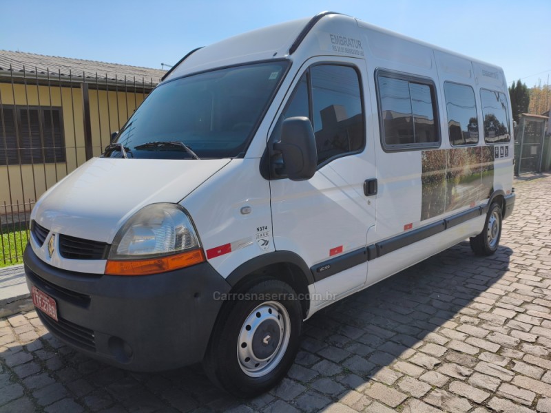 MASTER 2.5 DCI MINIBUS L3H2 16 LUGARES 16V DIESEL 3P MANUAL - 2013 - CAXIAS DO SUL