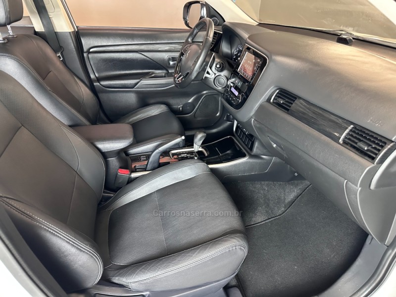 OUTLANDER 2.0 16V GASOLINA 4P AUTOMÁTICO - 2018 - SAPIRANGA