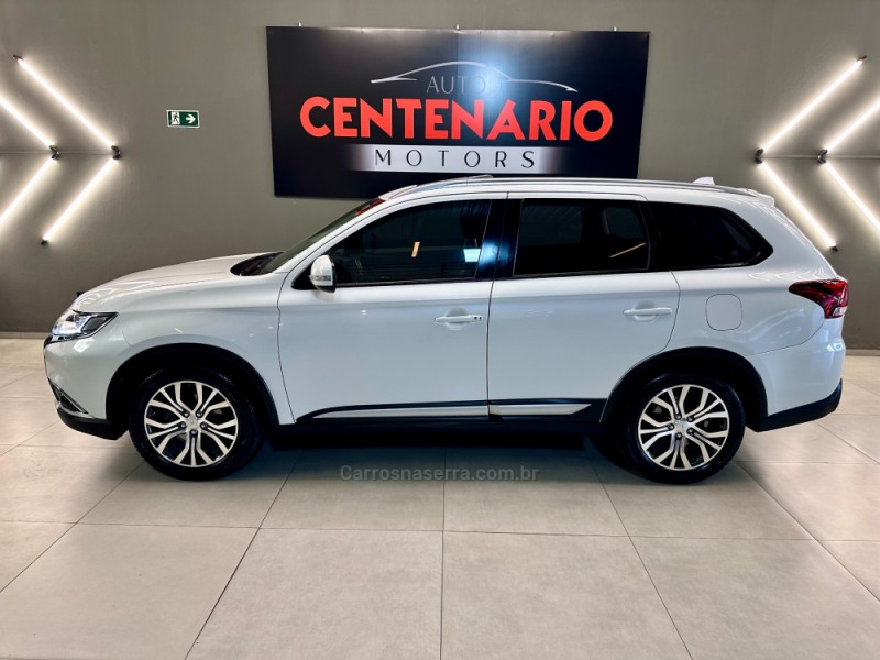 OUTLANDER 2.0 16V GASOLINA 4P AUTOMÁTICO - 2018 - SAPIRANGA